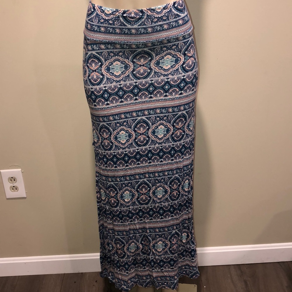 Charlotte Russe Maxi skirt